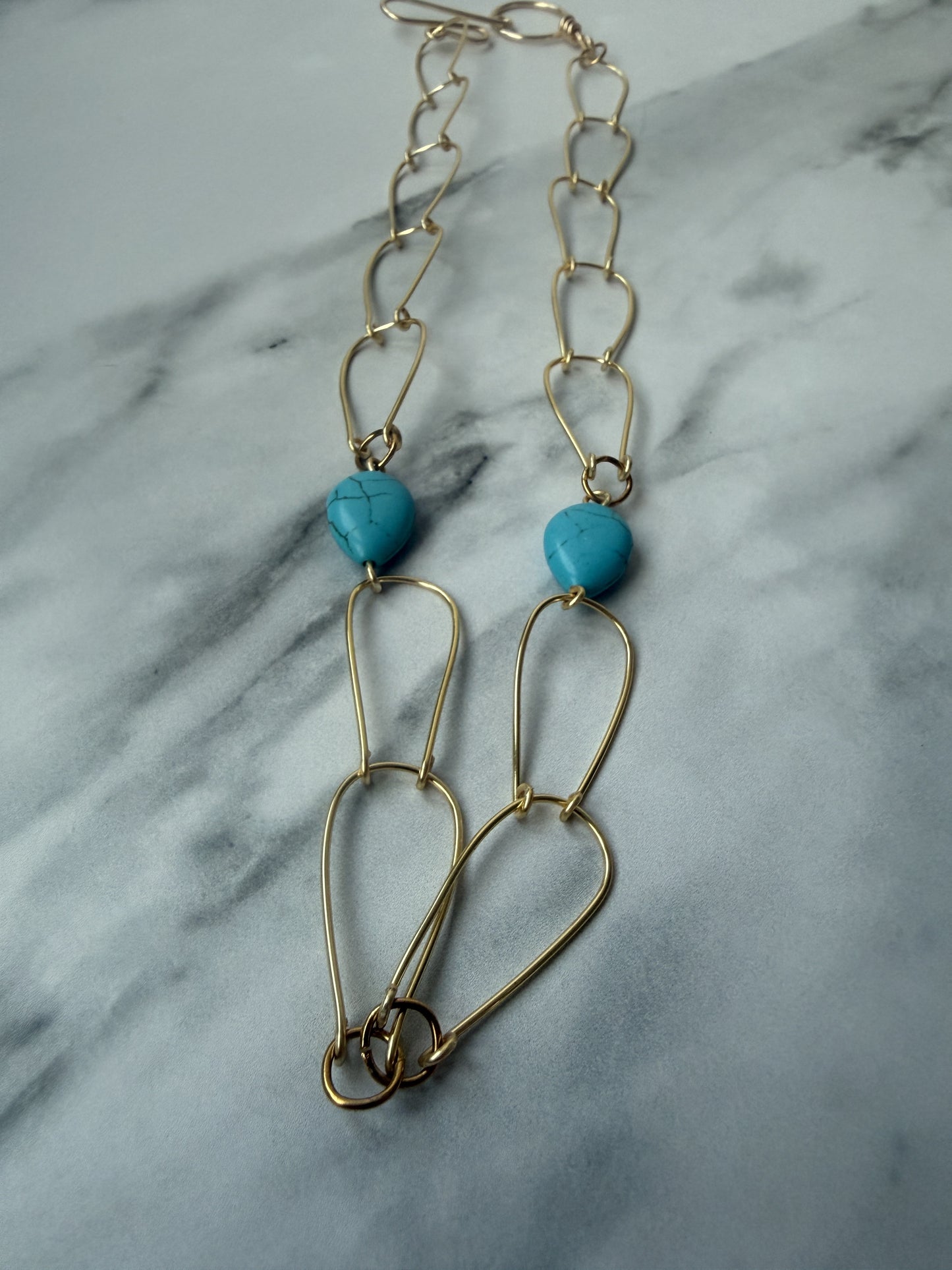 Turquoise Howlite & Gold Open-Link Necklace